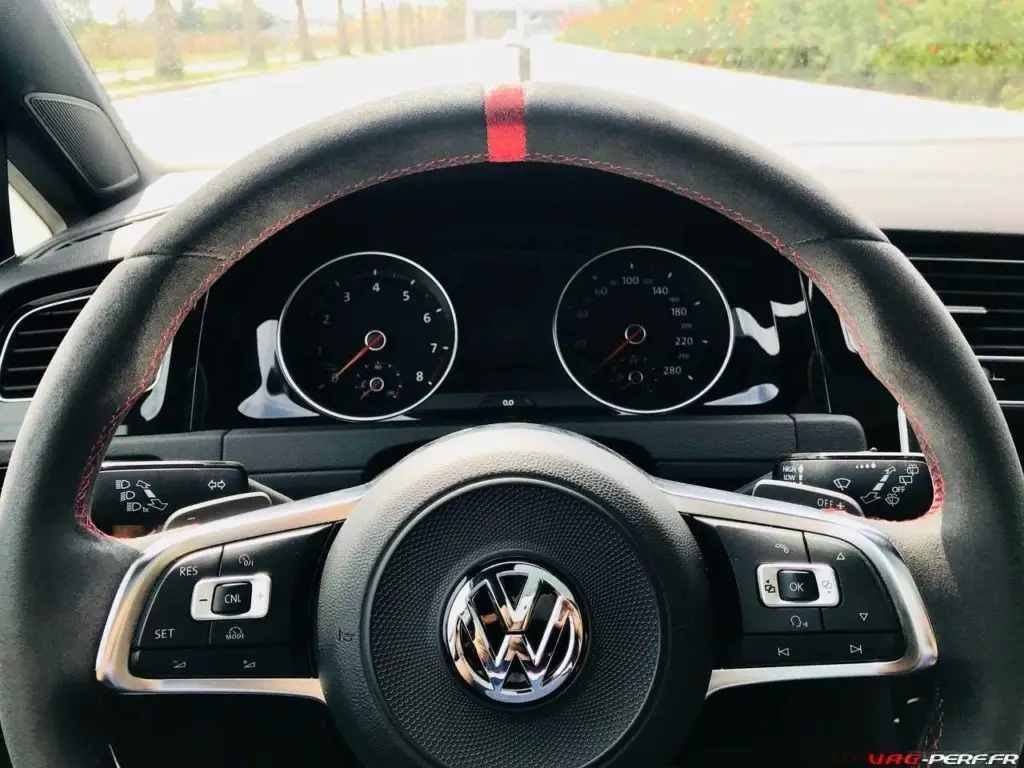 A bord d'une Golf MK7 Gti Clubsport équipée de la boite DSG à double embrayage