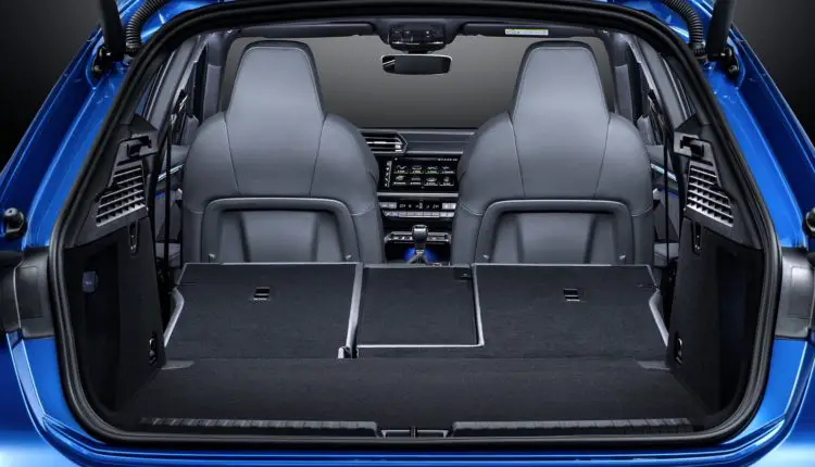 2021_audi_a3_sportback_36_1600x1200