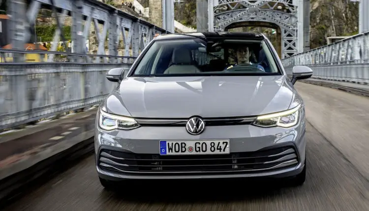 2020_volkswagen_golf_104_1600x1200