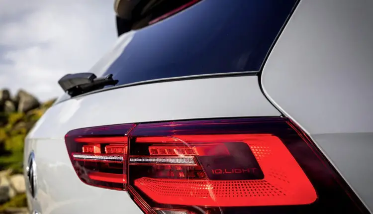 2020_volkswagen_golf_119_1600x1200