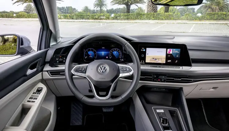 2020_volkswagen_golf_122_1600x1200
