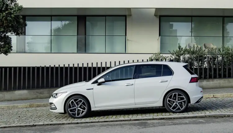 2020_volkswagen_golf_138_1600x1200