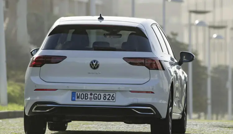 2020_volkswagen_golf_142_1600x1200