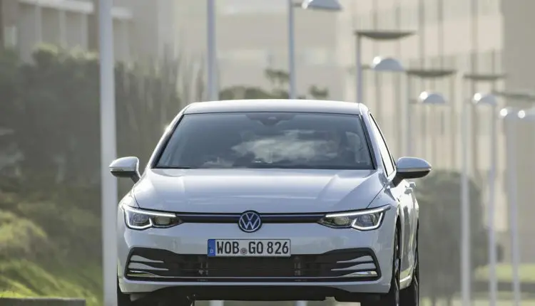 2020_volkswagen_golf_143_1600x1200