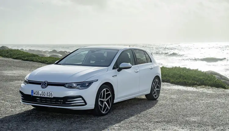 2020_volkswagen_golf_163_1600x1200