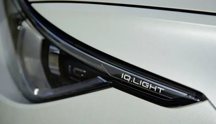 2020_volkswagen_golf_172_1600x1200