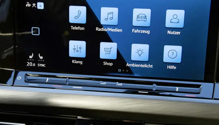 2020_volkswagen_golf_194_1600x1200