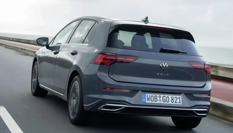 2020_volkswagen_golf_207_1600x1200