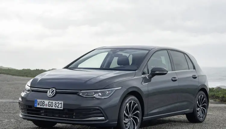2020_volkswagen_golf_220_1600x1200
