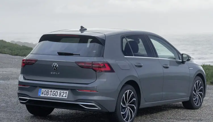 2020_volkswagen_golf_221_1600x1200
