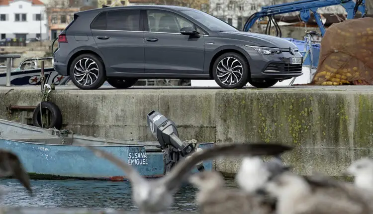 2020_volkswagen_golf_224_1600x1200