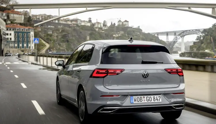 2020_volkswagen_golf_94_1600x1200